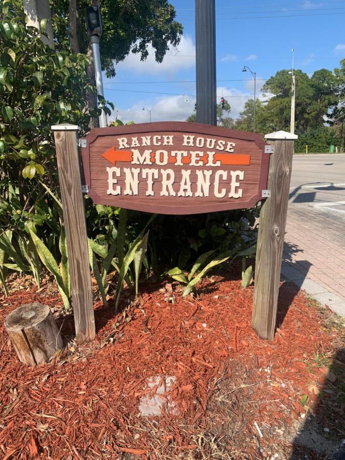 Buffalo Chip'S Ranch House Motel Bonita Springs Dış mekan fotoğraf
